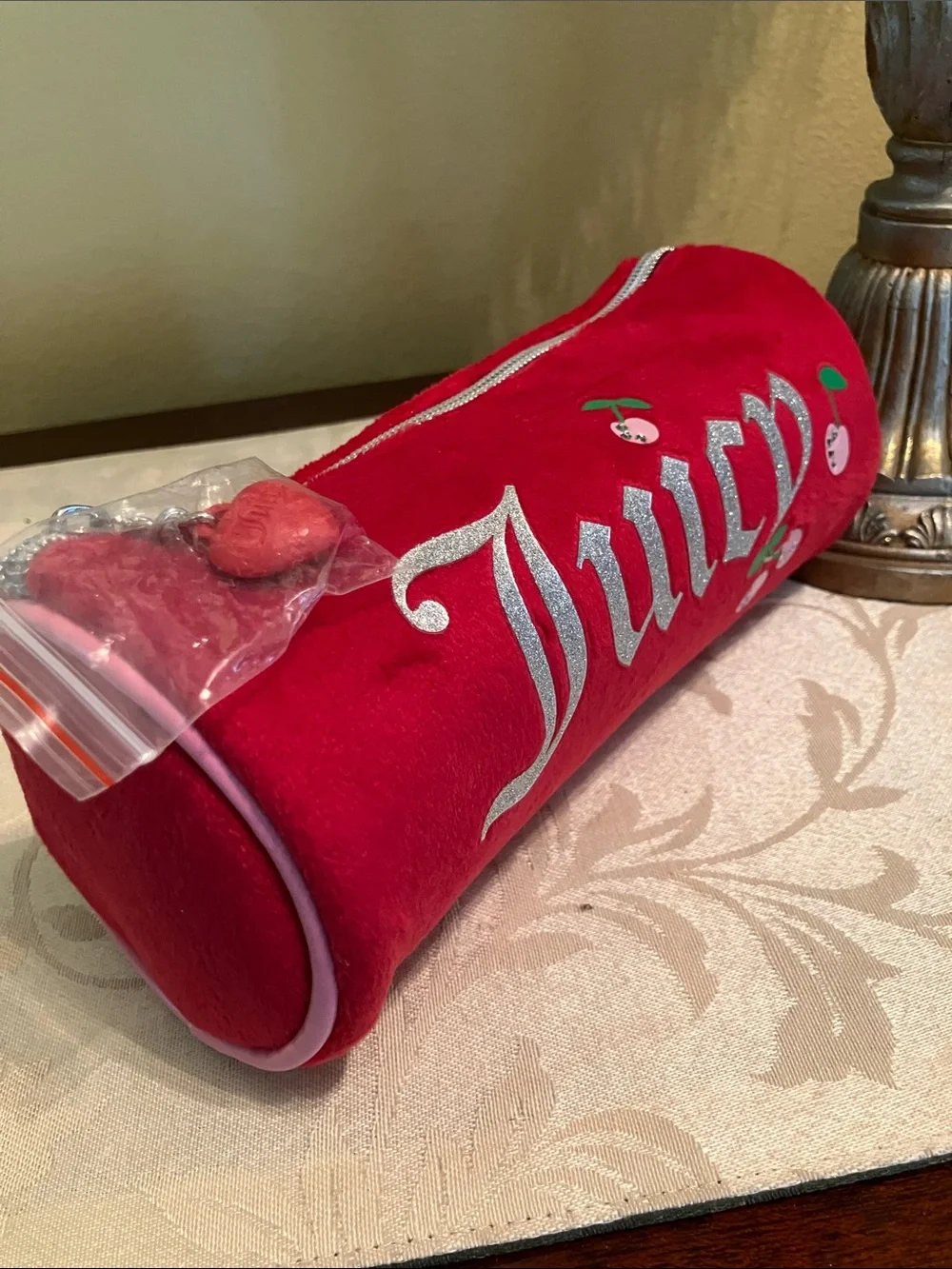 🍓Juicy Couture barrel bag cosmetics bag makeup case purse NWT